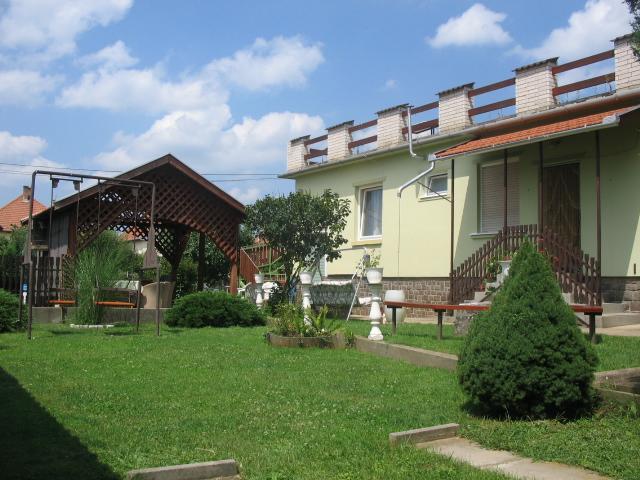 Kovacs Vendeghaz Apartment Mátraderecske Exterior photo